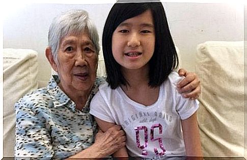 12-year-old develops app to communicate with her grandmother with Alzheimer's