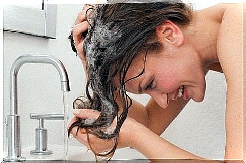 Washing hair