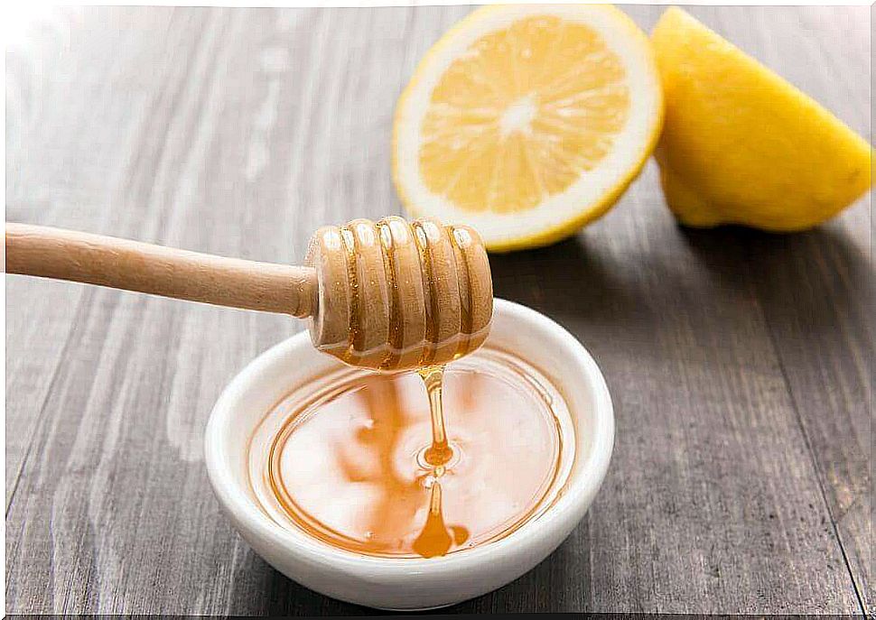 Honey with lemon