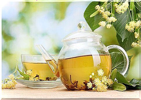 Relax your nerves with linden tea