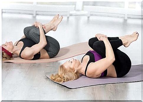 Floor stretches to relieve sciatica pain