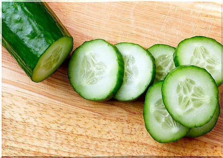 Cucumber juice slices of cucumber
