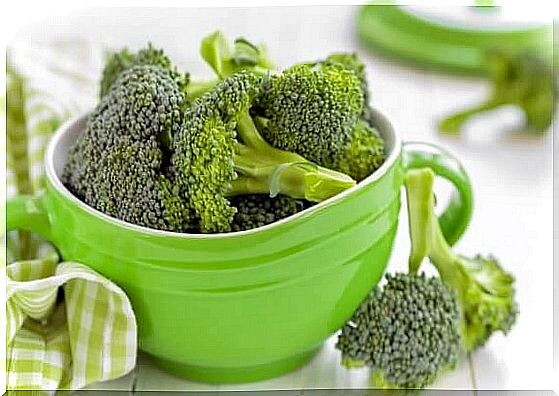 green bowl with broccoli