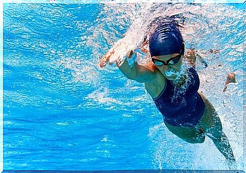 What are the best sports to lose weight: swimming