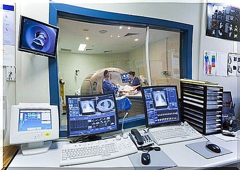 Computers with the MRI data